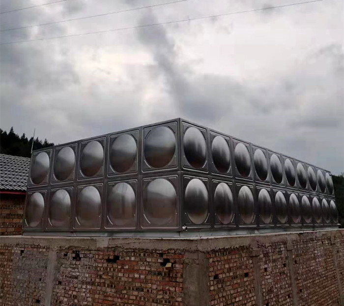 導(dǎo)致不銹鋼水箱變形的情況有哪些注意事項